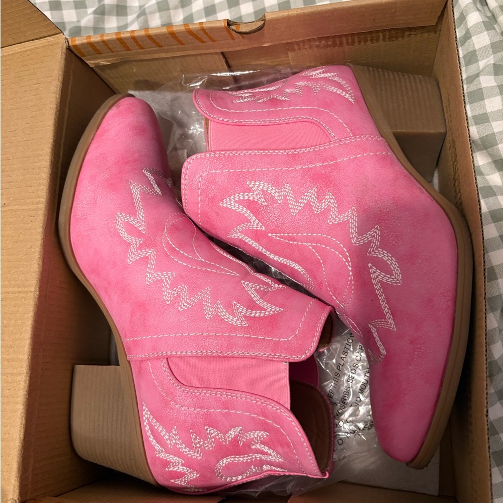 Pink Western Ankle Boots size 8